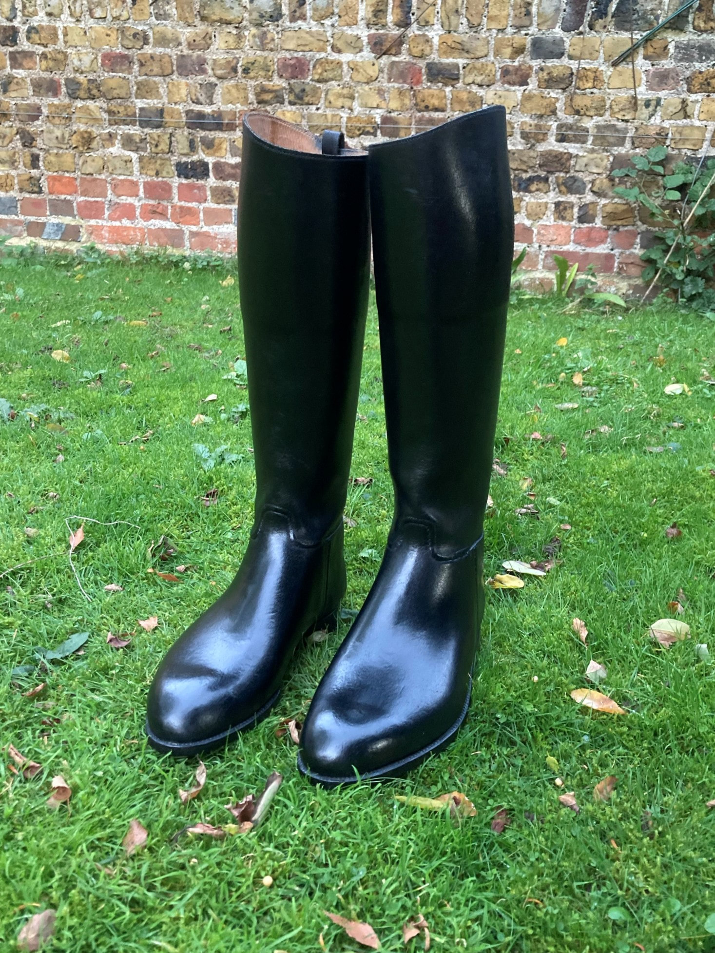 BRAND NEW Maxwell of London bespoke boots (wax calf) - c. Size 5.5 (slim)